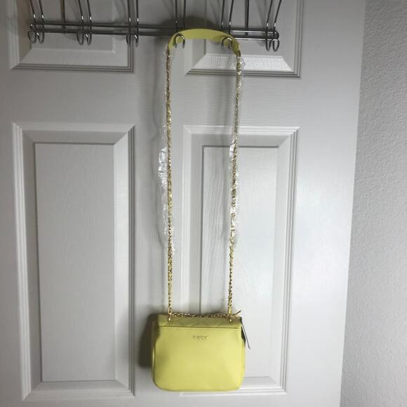 Bebe Wyatt V-Flap Chain Strap Purse Yellow With Gold-Toned Hardware NEW - Picture 8 of 14